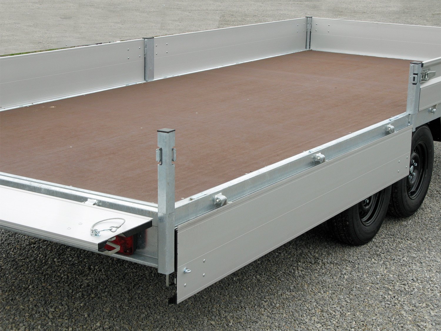 Hapert Azure H-2 – 3500 – 5050 x 2000 Niedriges Fahrwerk – Bereifung 195/50R13C - Bild 7