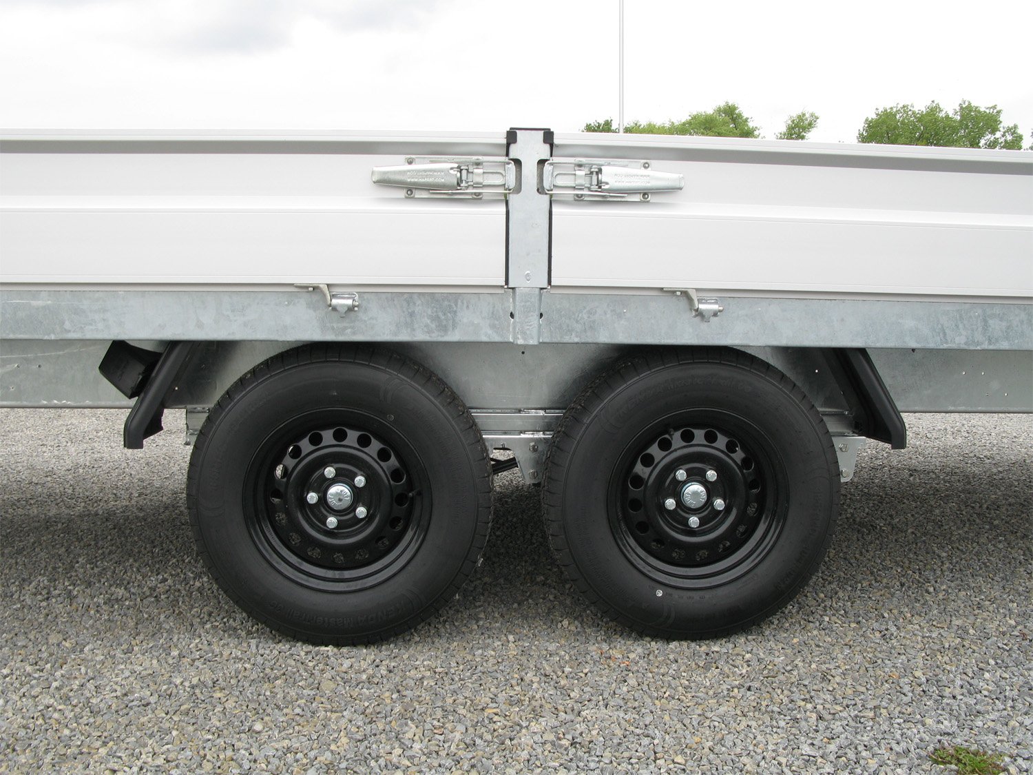 Hapert Azure H-2 – 3500 – 5050 x 2000 Niedriges Fahrwerk – Bereifung 195/50R13C - Bild 5