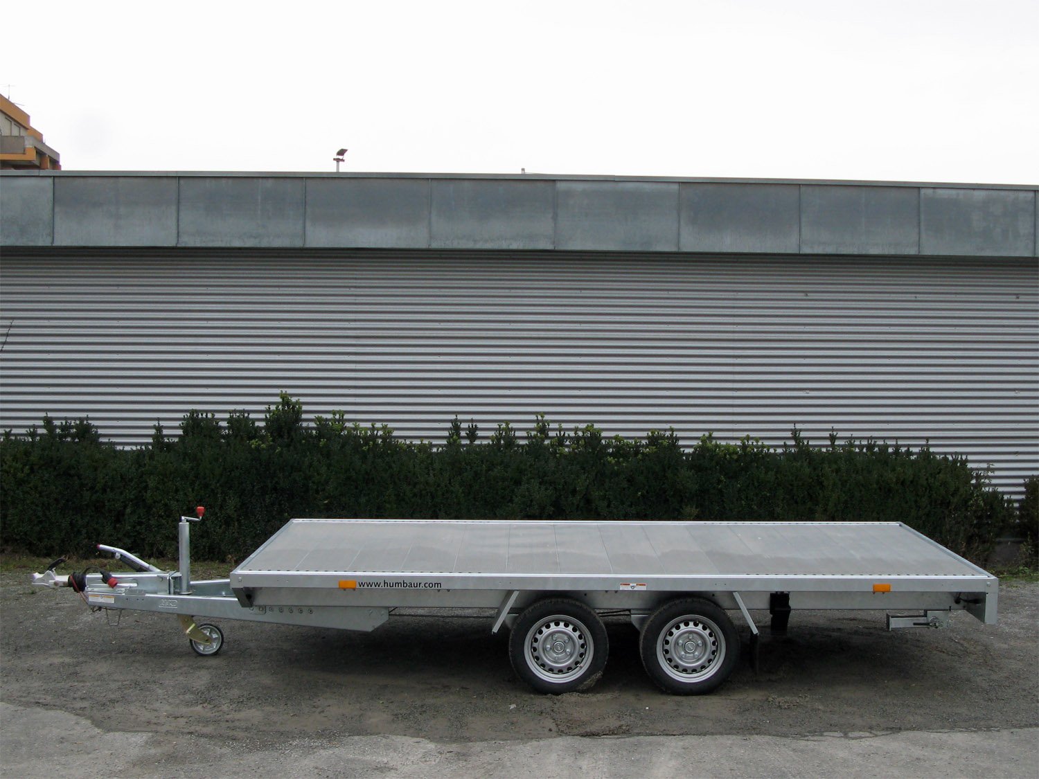 hu4060_humbaur_universal_3500_3MPlZiHYbWsbsx.jpg Humbaur Universal 3500 Aluboden, Seilwinde, Rampen - Bild 1
