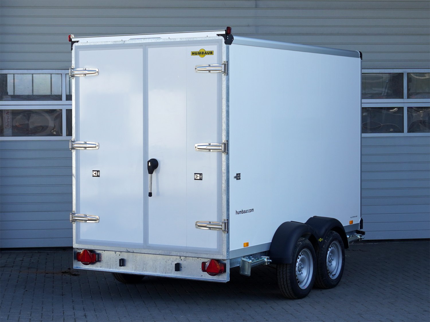 Humbaur HGK 25 32 18 – 21 PF60 Deluxe Tandem-Kühlkoffer mit hochwertiger Isolierung - Bild 9