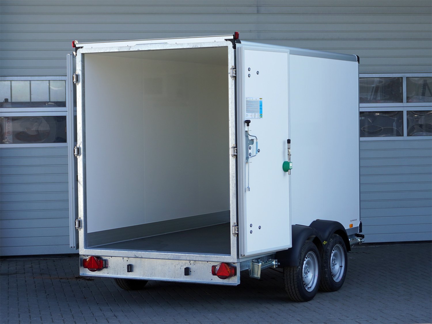 Humbaur HGK 25 32 18 – 21 PF60 Deluxe Tandem-Kühlkoffer mit hochwertiger Isolierung - Bild 10