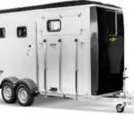 Humbaur Notos Xtra PRO 2700 Mannshohe Sattelkammer | Vielseitiges Raumkonzept