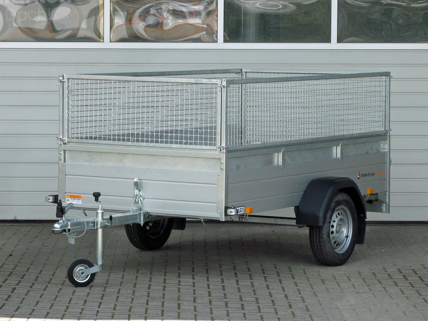 sadv75mcalupro-k-ga_saris_mp_255_133_750_1_1QMjZohd8i0ius-2.jpg Saris MP 255 133 750 1 Kippbar mit Gitteraufsatz - Bild 1